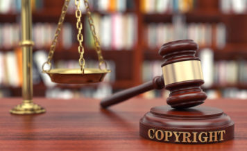 オリジナルスタッフジャンパーの「著作権」とは？罰則や取得・証明方法を解説